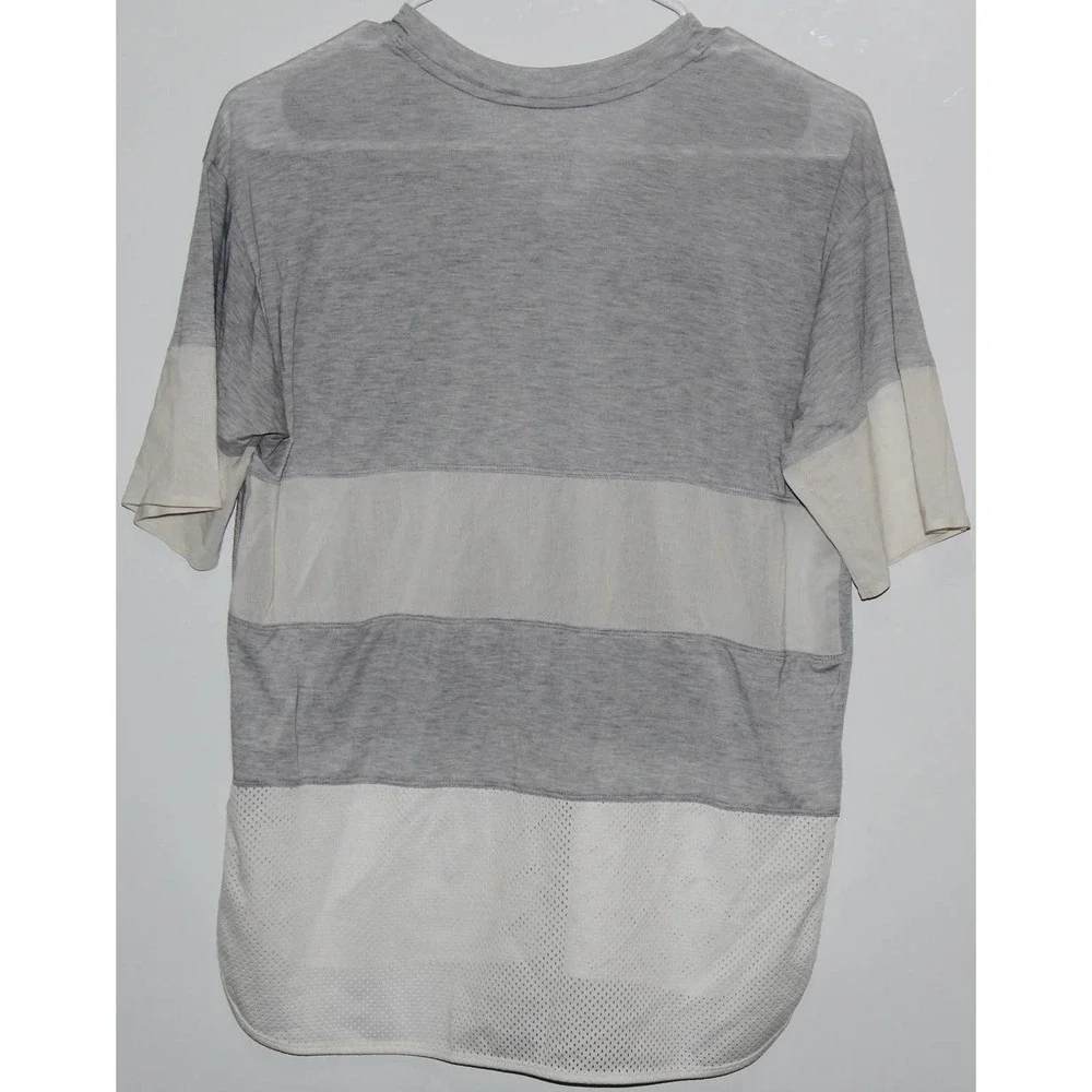 Womens Nike Breathe Mesh T-Shirt 876157 Gray White Short Sleeve Tee Shirt Size S